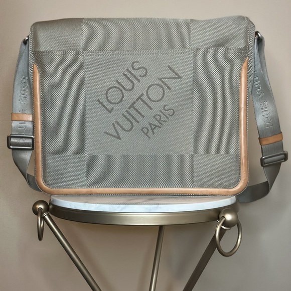 Louis Vuitton Large Messager Sable - Picture 4 of 15